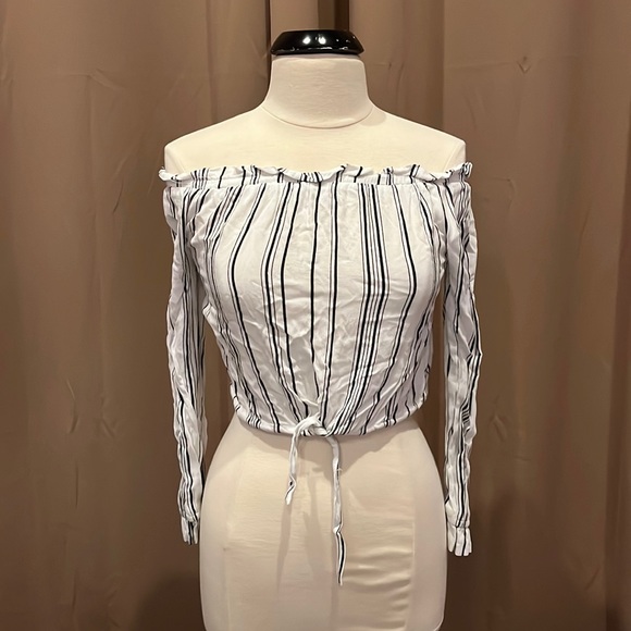 Striped off the shoulder blouse - Picture 1 of 6